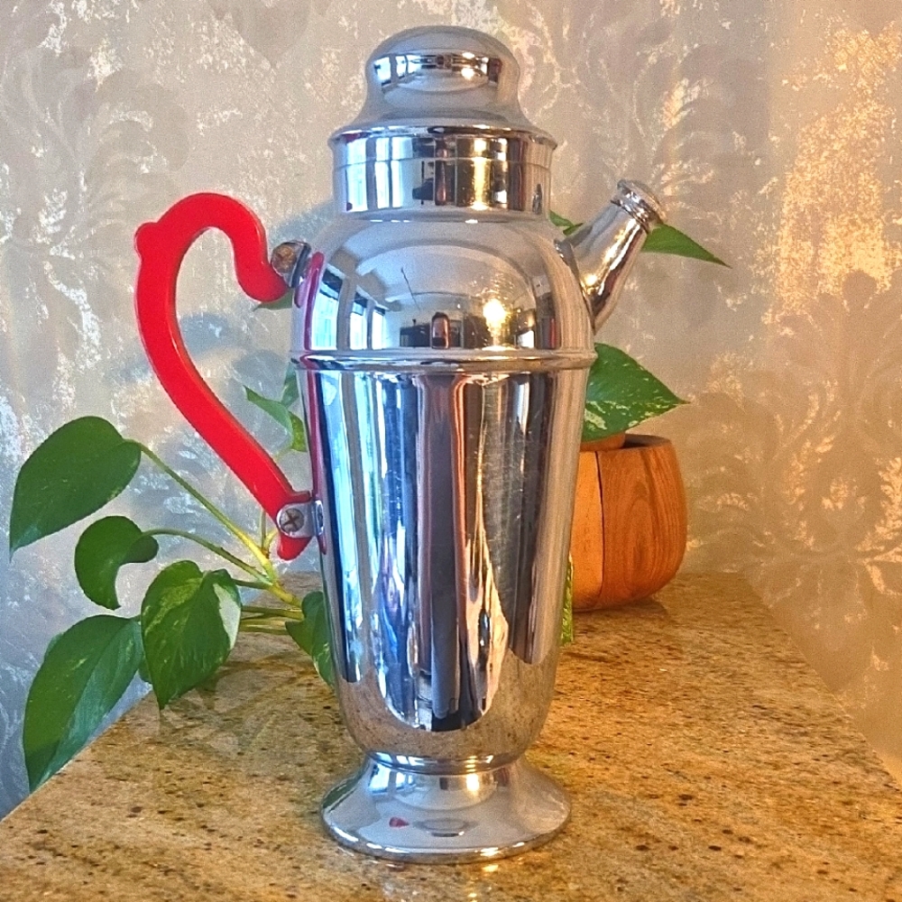 Vintage Art Deco Cocktail Shaker with Red Bakelite Handle